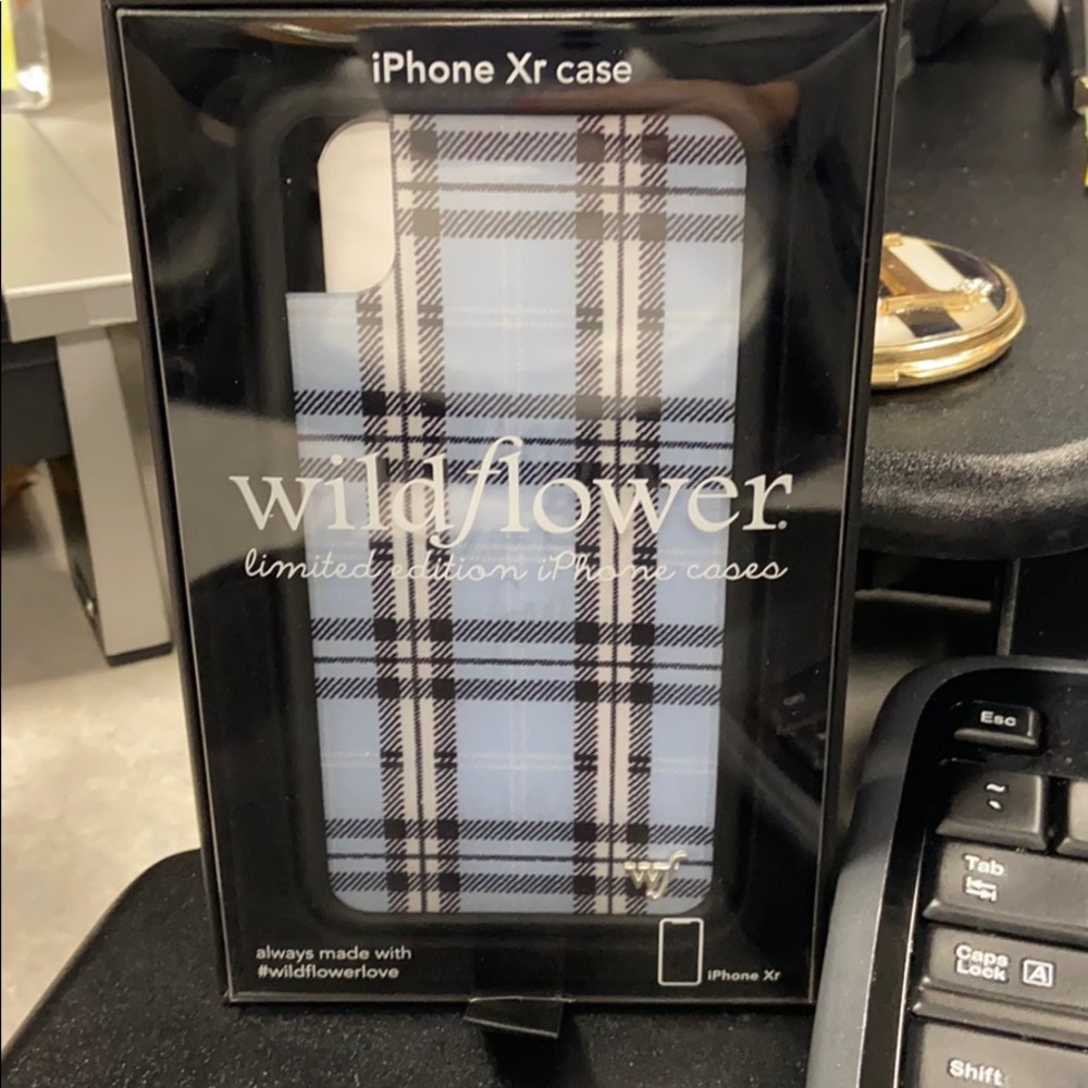 Wild flower iPhone XR case
